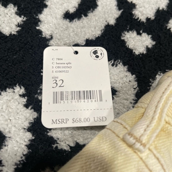 Free People cutoff jean shorts - Picture 4 of 5